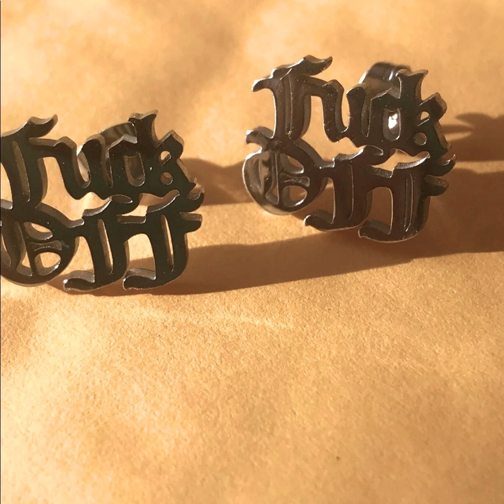❄️Earrings nwot Fuck Off